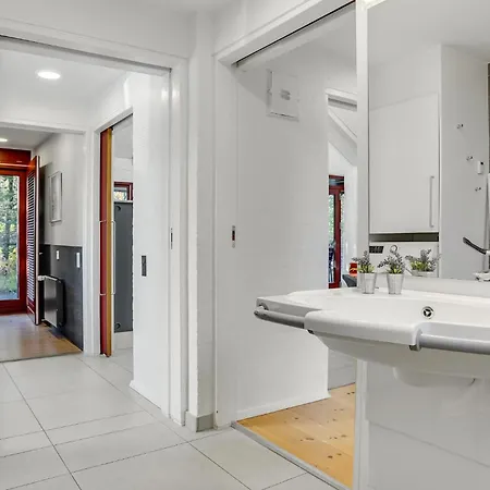 Semesterbostad Amazing In With Kitchen